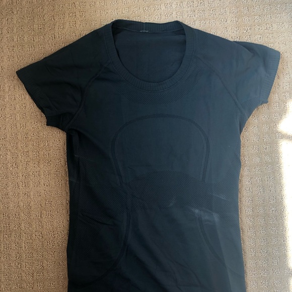 lululemon athletica Tops - lululemon t-shirt